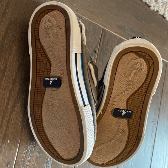 Nautica size 9 loafer - Picture 6 of 6